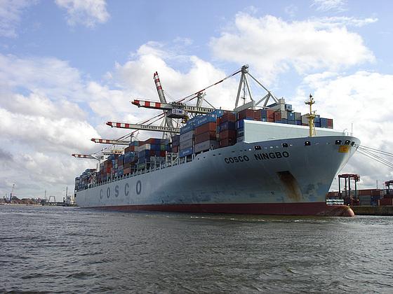 COSCO posts loss after merger